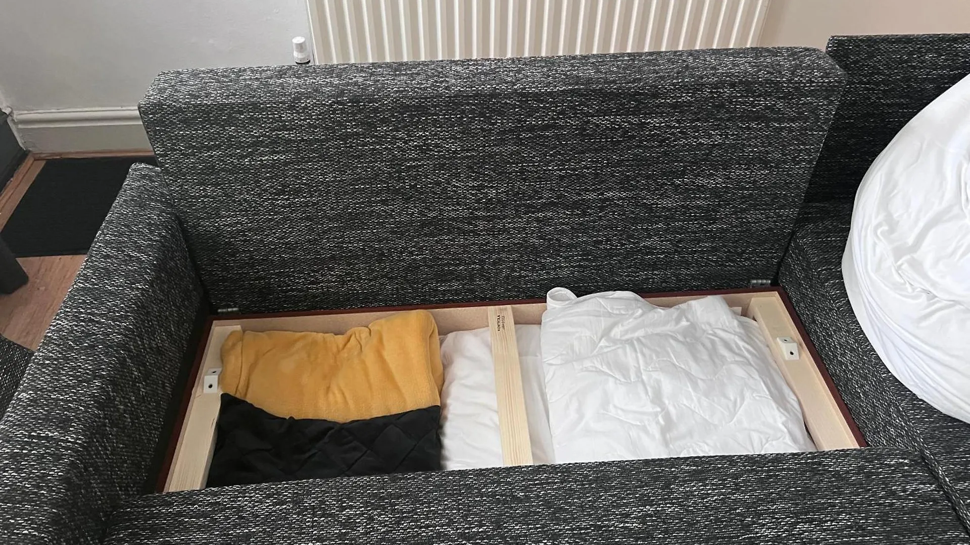 Visit Luton With This 2 Bedroom Rental - Sleeps 6 0*, Luton (Bedfordshire)